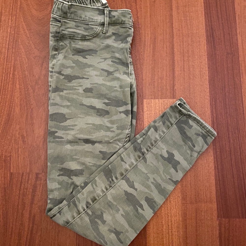 Abercrombie Kids Camo Jeggings